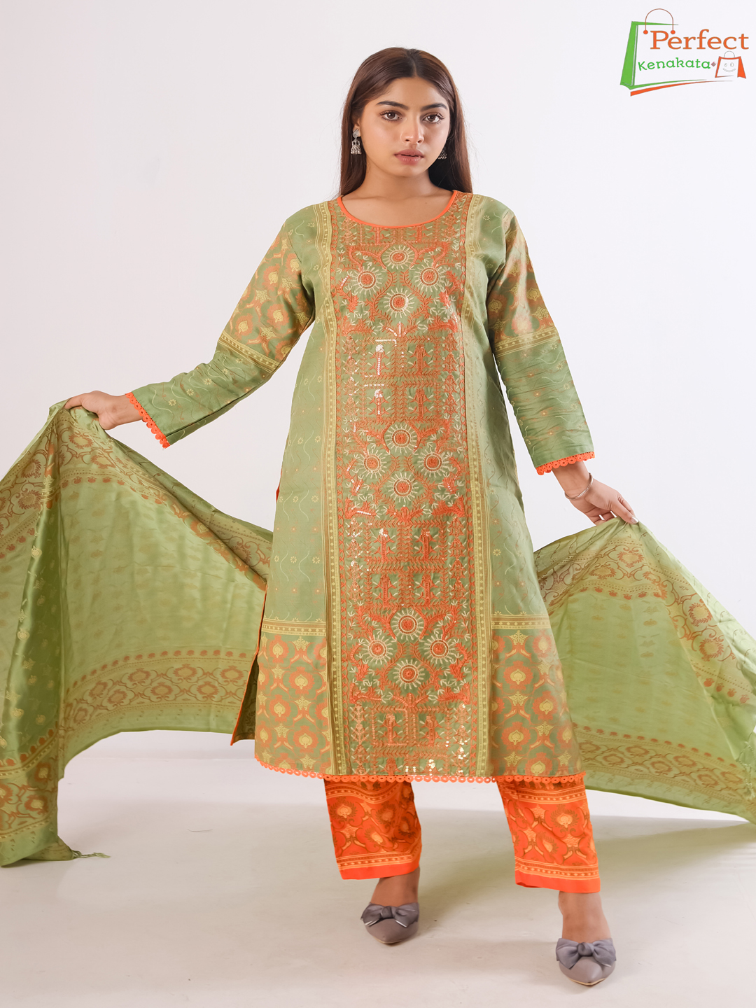 প্রিমিয়াম মেরুন কটন থ্রি-পিস কোড : P0188