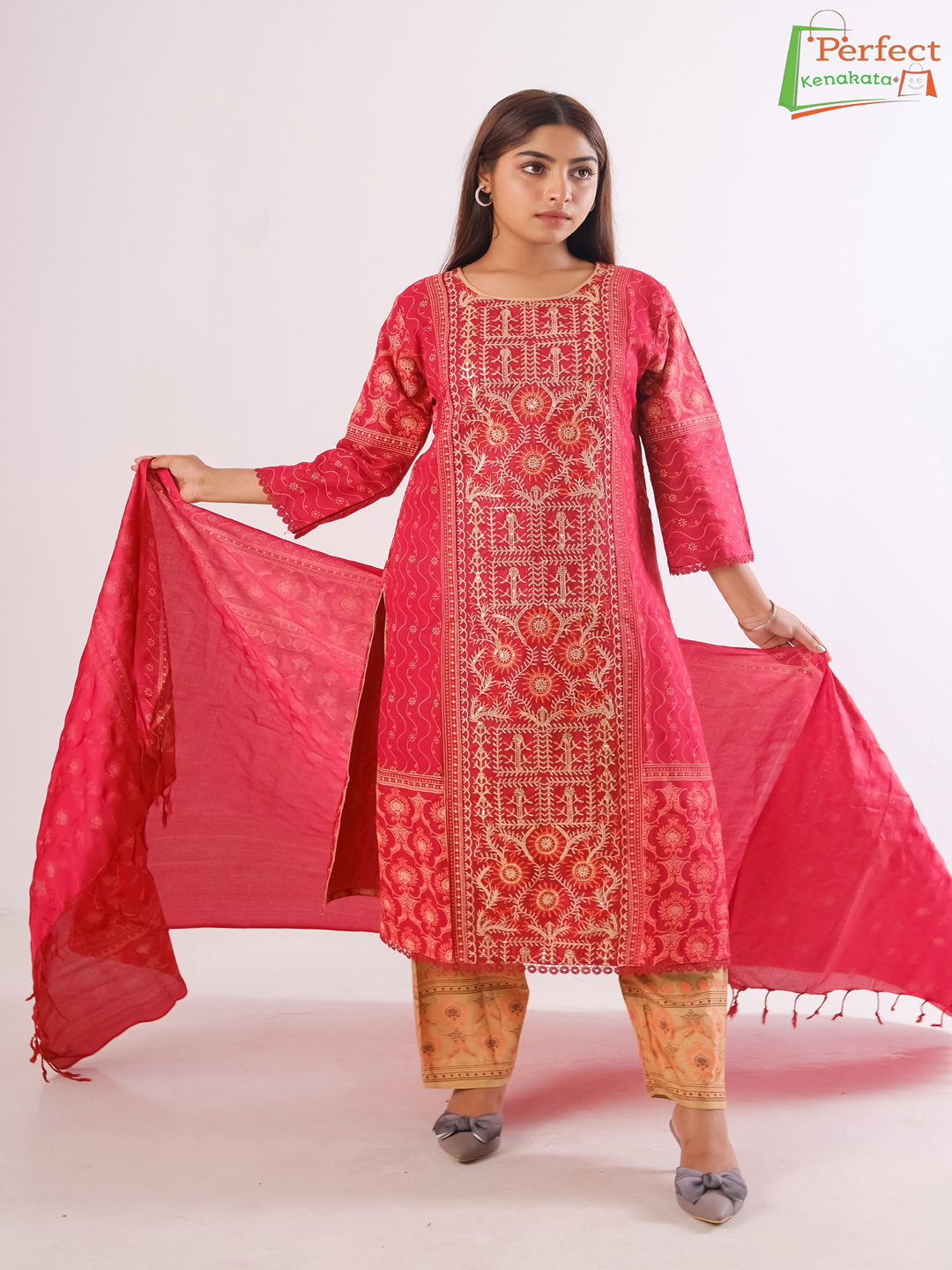 প্রিমিয়াম মেরুন কটন থ্রি-পিস কোড : P0189